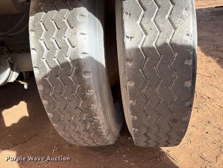 image for item EF6306 2007 Shop Built 130BBL vacuum trailer