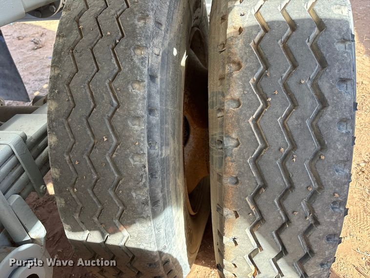 image for item EF6306 2007 Shop Built 130BBL vacuum trailer