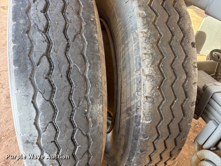 image for item EF6306 2007 Shop Built 130BBL vacuum trailer