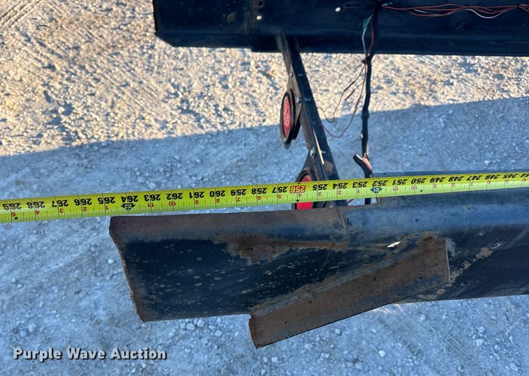 image for item EN0789 2011 International 4300 truck cab and chassis