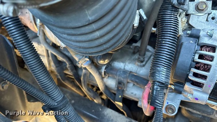 image for item EN0789 2011 International 4300 truck cab and chassis