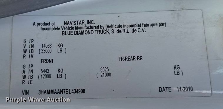 image for item EN0789 2011 International 4300 truck cab and chassis