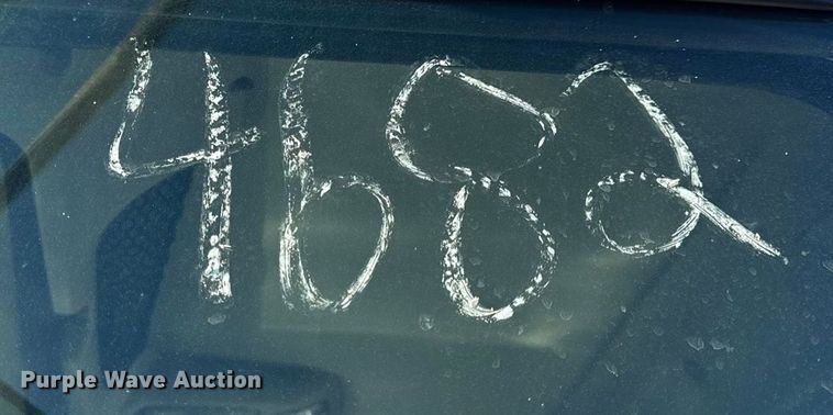 image for item EN0789 2011 International 4300 truck cab and chassis