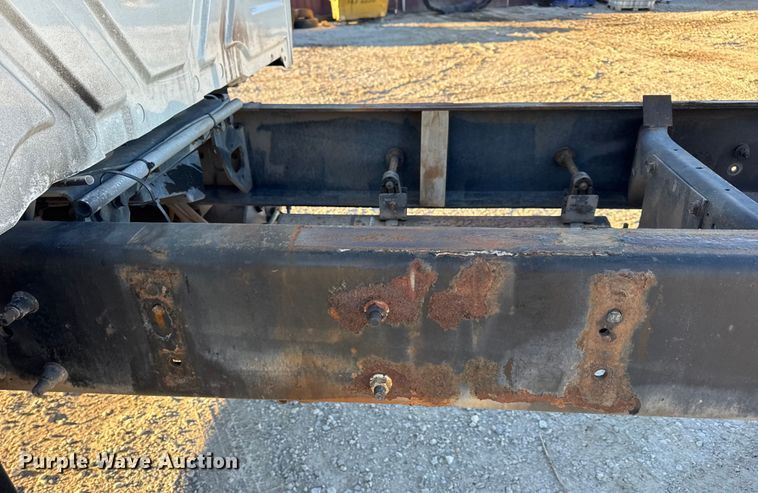 image for item EN0790 2007 International 4300 truck cab and chassis