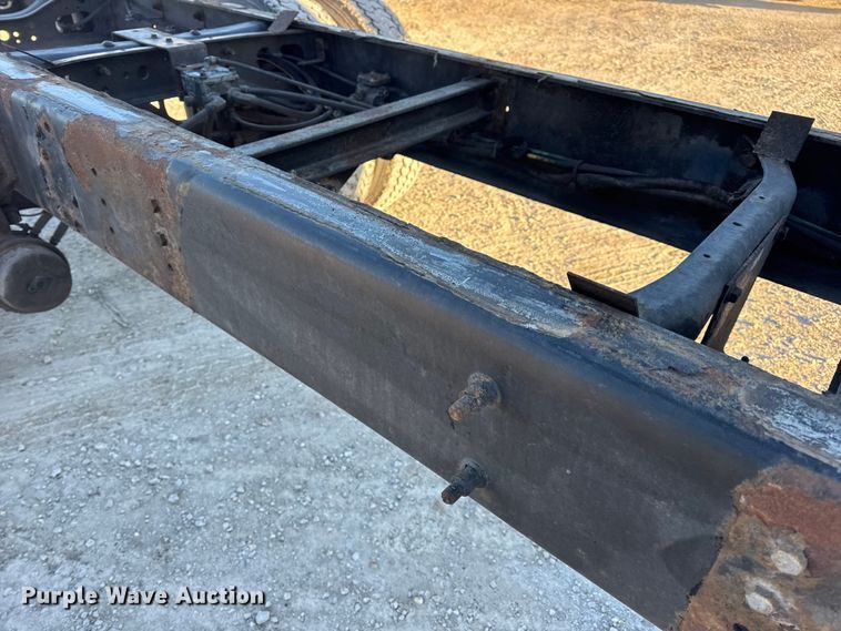 image for item EN0790 2007 International 4300 truck cab and chassis