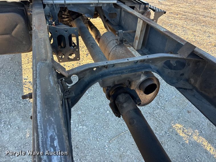 image for item EN0790 2007 International 4300 truck cab and chassis