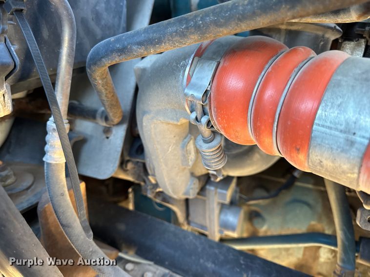 image for item EN0790 2007 International 4300 truck cab and chassis