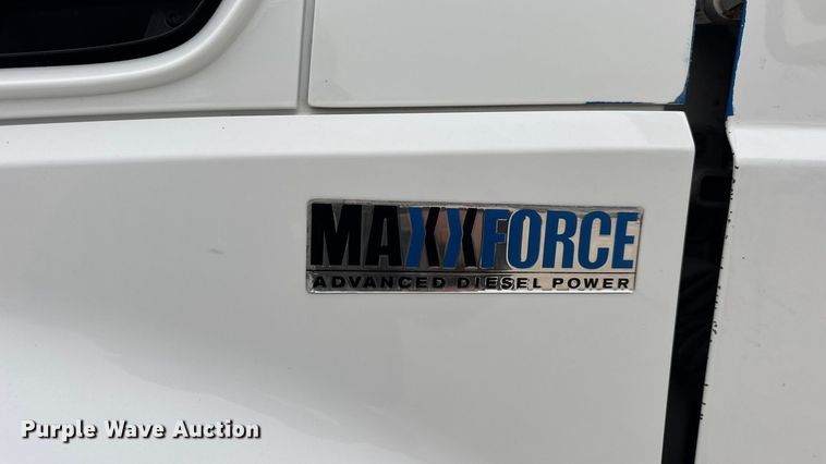 image for item EN0820 2013 International 4400 truck cab and chassis