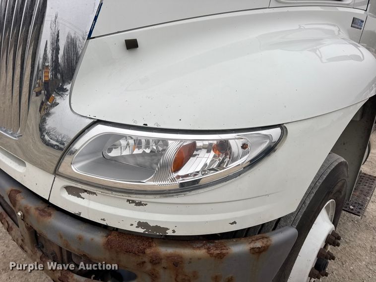 image for item EN0820 2013 International 4400 truck cab and chassis