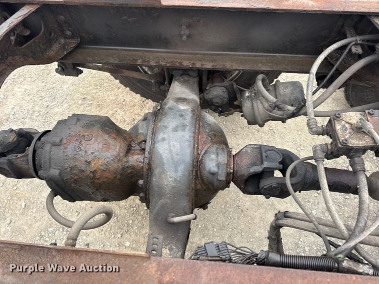 image for item EN0820 2013 International 4400 truck cab and chassis