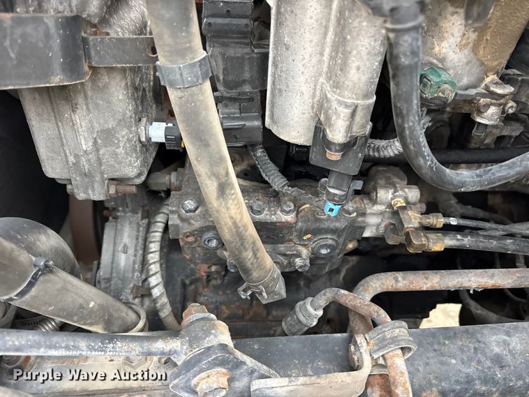 image for item EN0820 2013 International 4400 truck cab and chassis