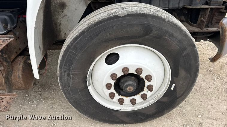 image for item EN0820 2013 International 4400 truck cab and chassis