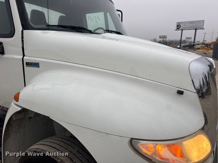 image for item EN0821 2013 International 4400 truck cab and chassis