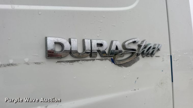 image for item EN0821 2013 International 4400 truck cab and chassis