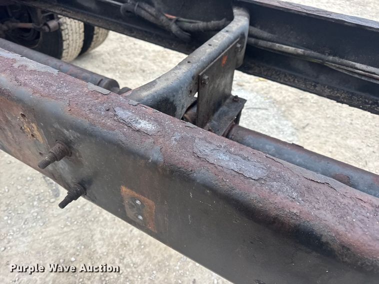 image for item EN0821 2013 International 4400 truck cab and chassis