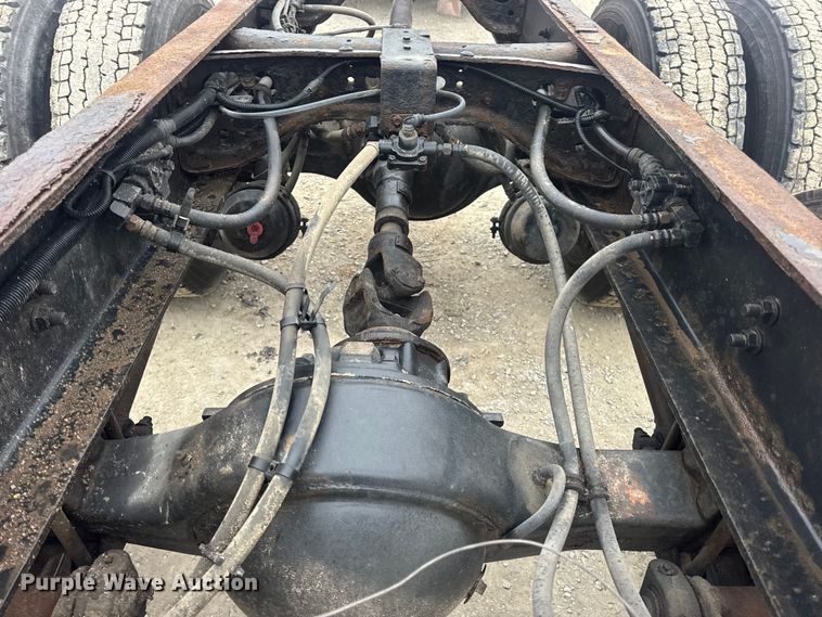 image for item EN0821 2013 International 4400 truck cab and chassis