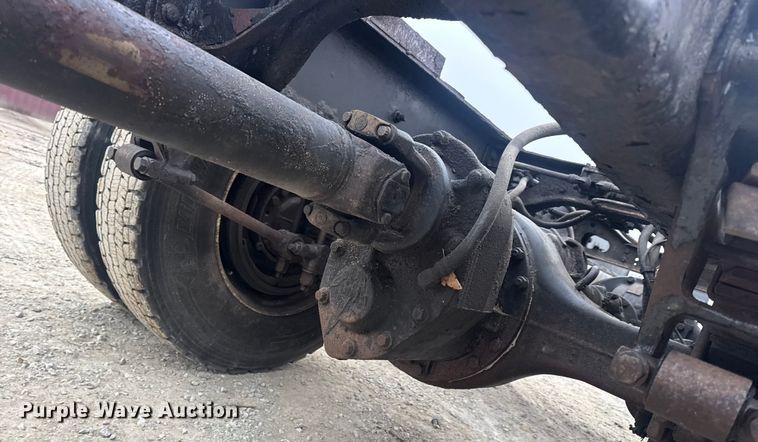 image for item EN0821 2013 International 4400 truck cab and chassis