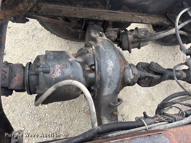 image for item EN0821 2013 International 4400 truck cab and chassis