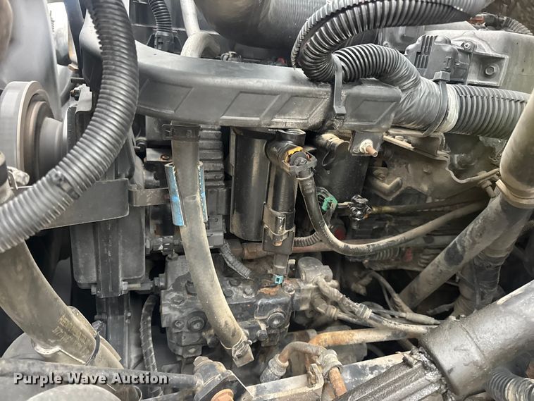 image for item EN0821 2013 International 4400 truck cab and chassis