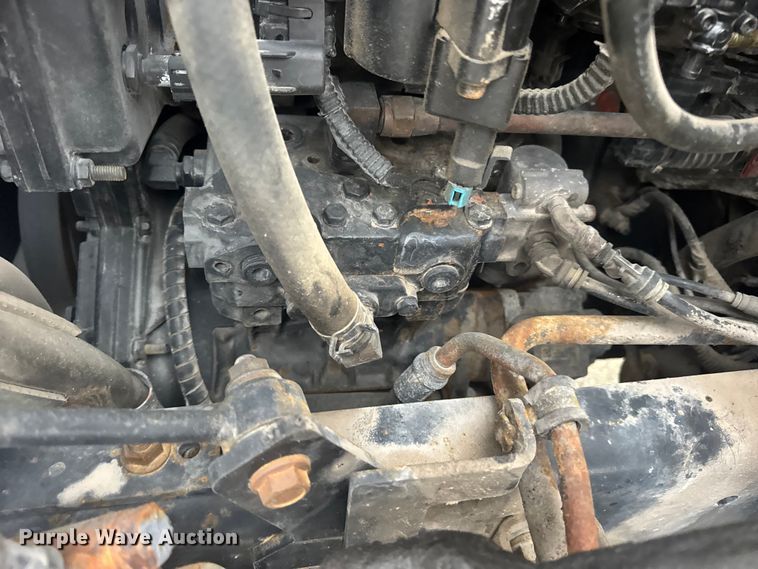 image for item EN0821 2013 International 4400 truck cab and chassis