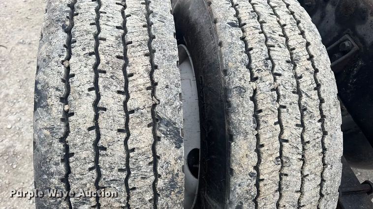 image for item EN0821 2013 International 4400 truck cab and chassis