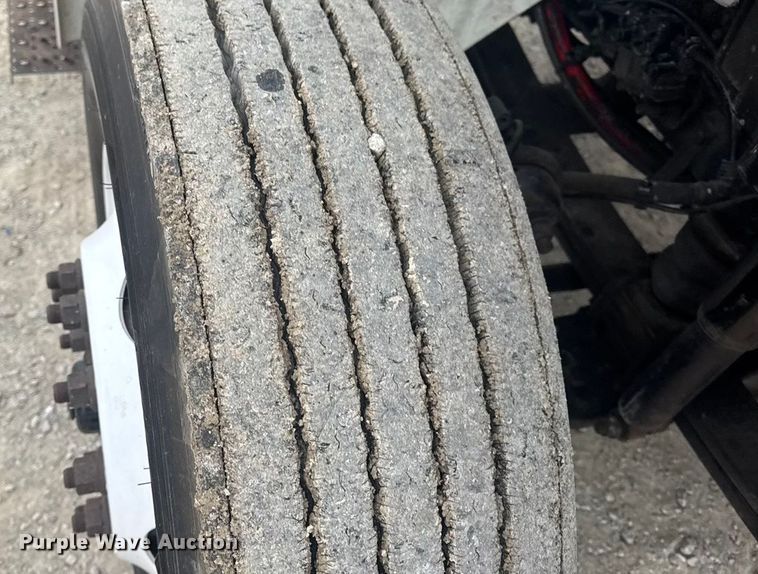 image for item EN0821 2013 International 4400 truck cab and chassis