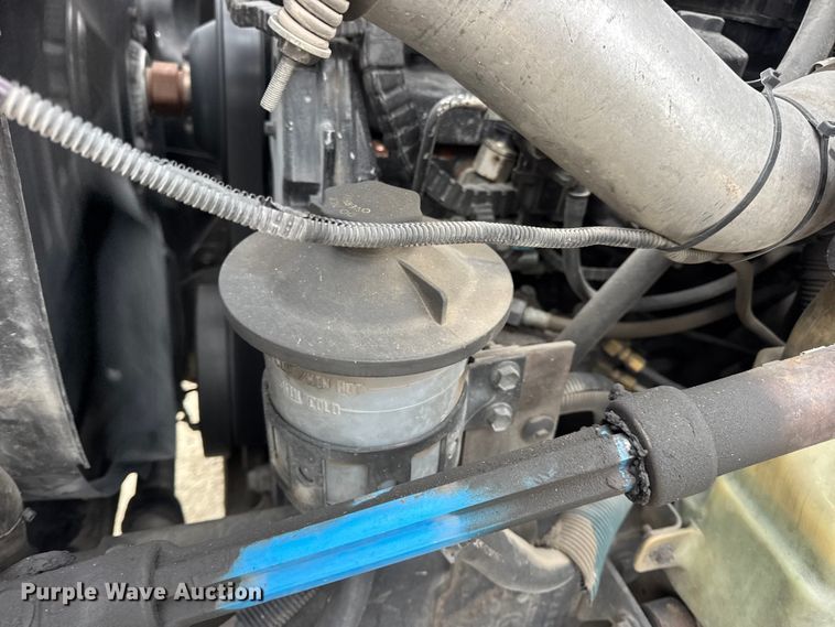 image for item EN0822 2009 International 4400 truck cab and chassis