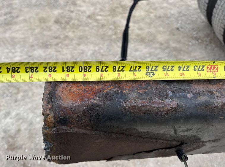 image for item EN0823 2013 International 4400 truck cab and chassis