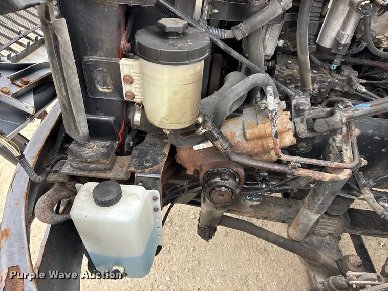 image for item EN0823 2013 International 4400 truck cab and chassis