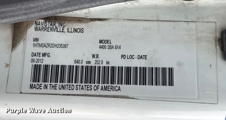 image for item EN0823 2013 International 4400 truck cab and chassis