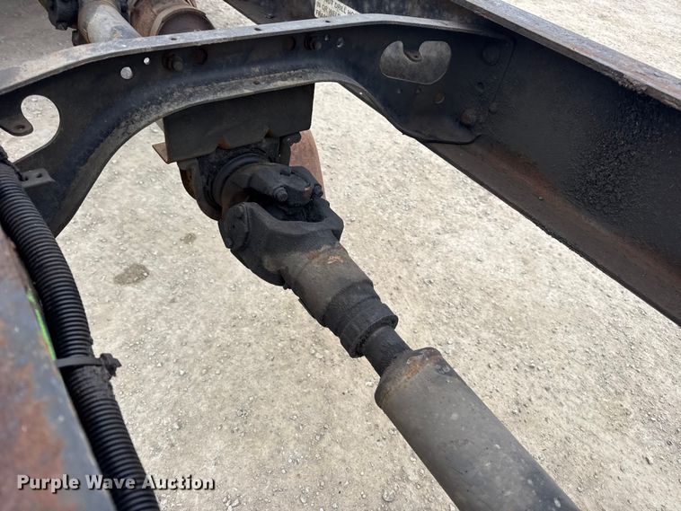 image for item EN0824 2010 International 4400 truck cab and chassis