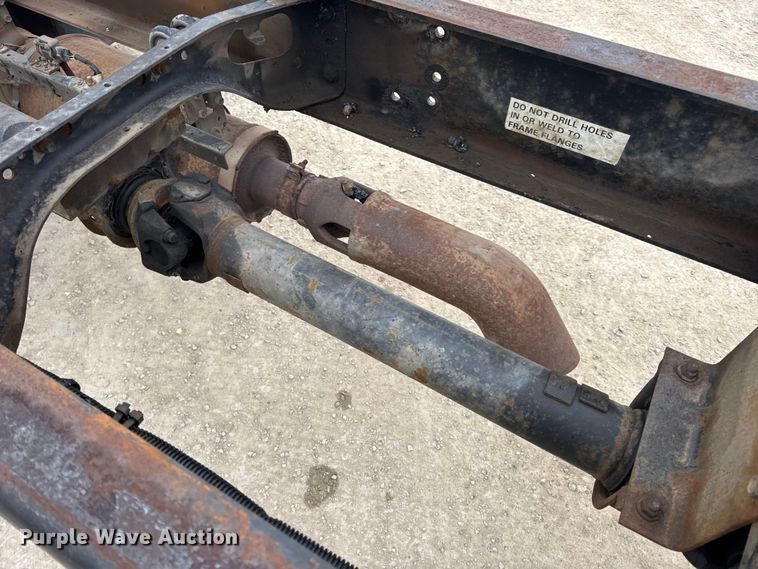 image for item EN0824 2010 International 4400 truck cab and chassis