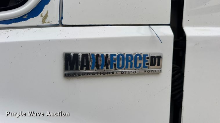 image for item EN0825 2009 International 4400 truck cab and chassis