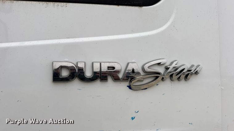 image for item EN0825 2009 International 4400 truck cab and chassis