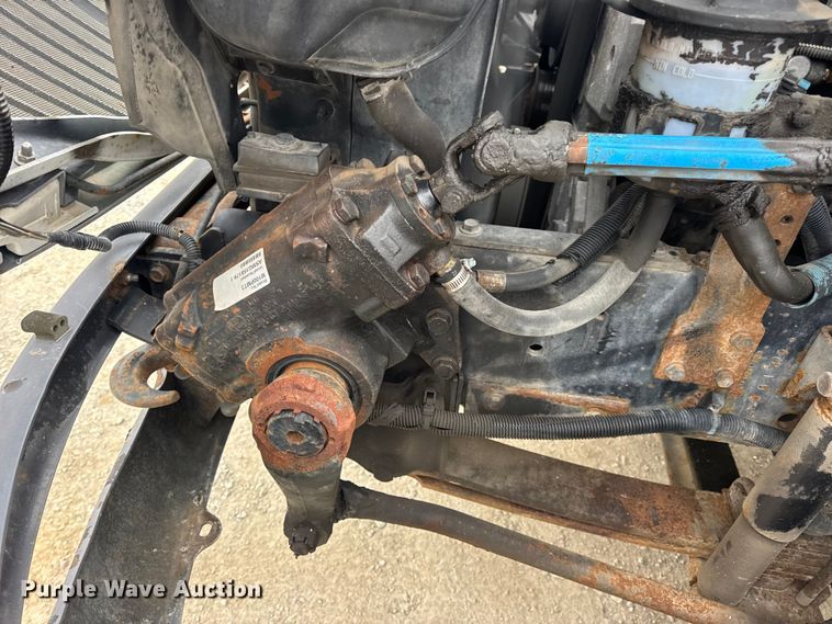 image for item EN0825 2009 International 4400 truck cab and chassis