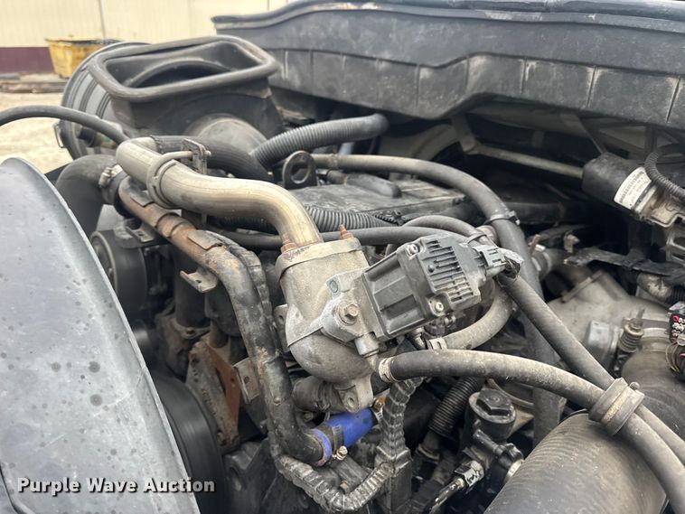 image for item EN0826 2010 International 4400 truck cab and chassis