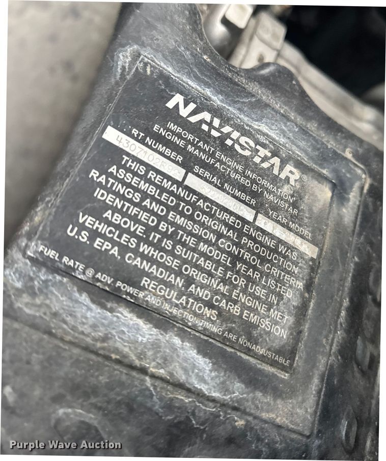 image for item EN0826 2010 International 4400 truck cab and chassis