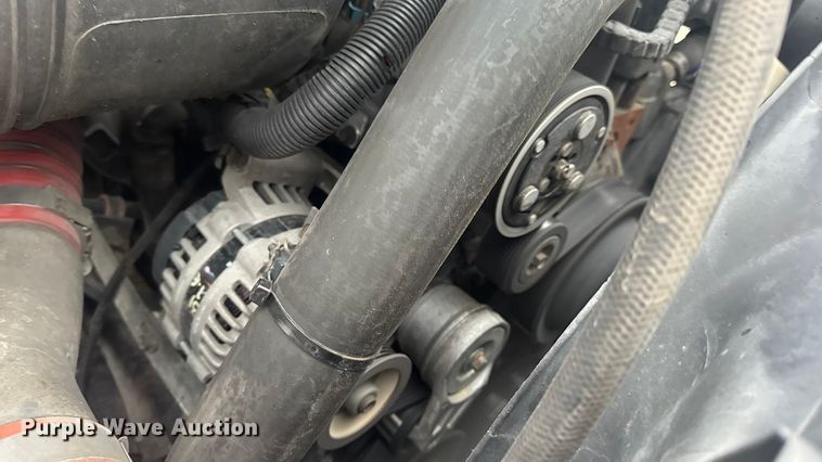 image for item EN0826 2010 International 4400 truck cab and chassis