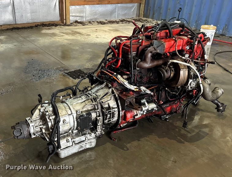 image for item EN0829 Cummins ISL engine