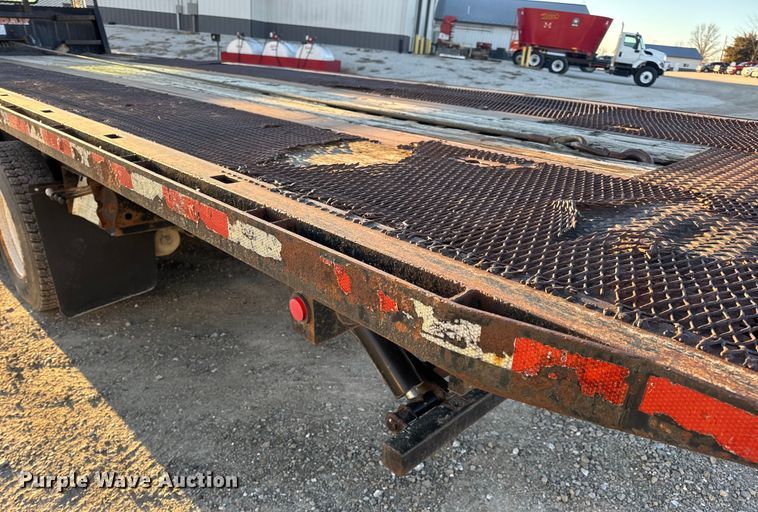 image for item EN0862 1998 International 4900 rollback truck