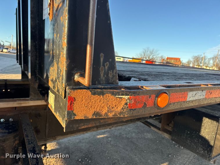 image for item EN0862 1998 International 4900 rollback truck