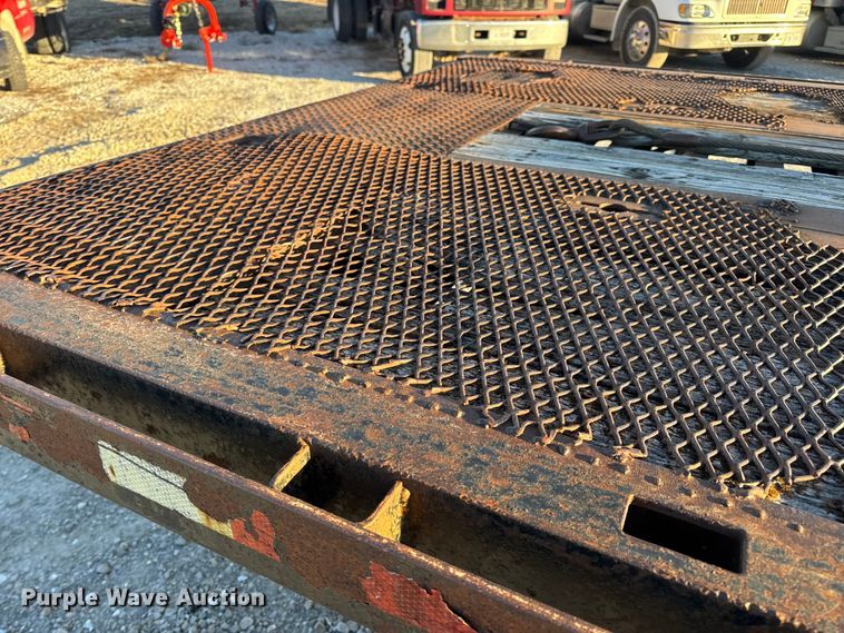 image for item EN0862 1998 International 4900 rollback truck