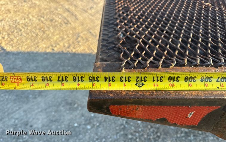 image for item EN0862 1998 International 4900 rollback truck