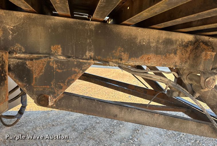 image for item EN0862 1998 International 4900 rollback truck