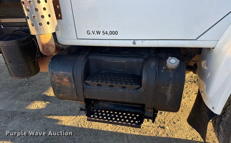 image for item EN0862 1998 International 4900 rollback truck