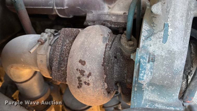 image for item EN0862 1998 International 4900 rollback truck