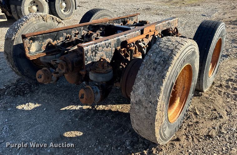 image for item EN0864 Kenworth rear axle assembly