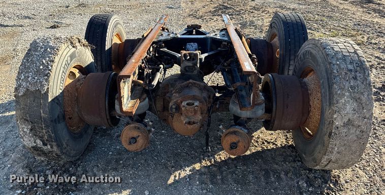 image for item EN0864 Kenworth rear axle assembly