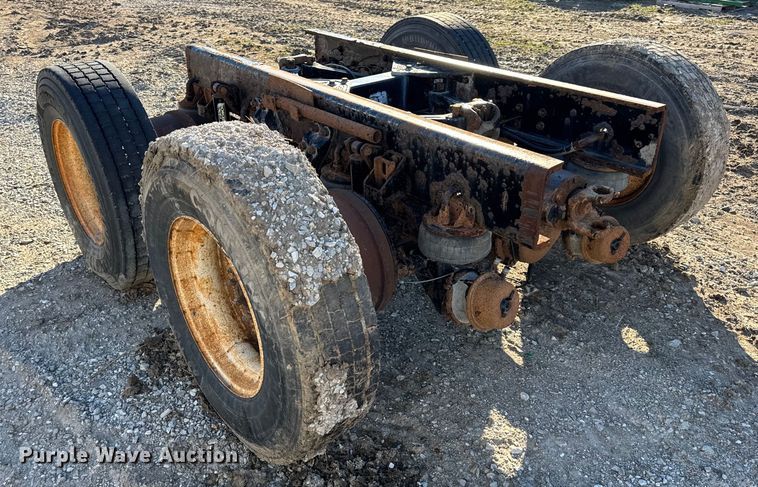 image for item EN0864 Kenworth rear axle assembly