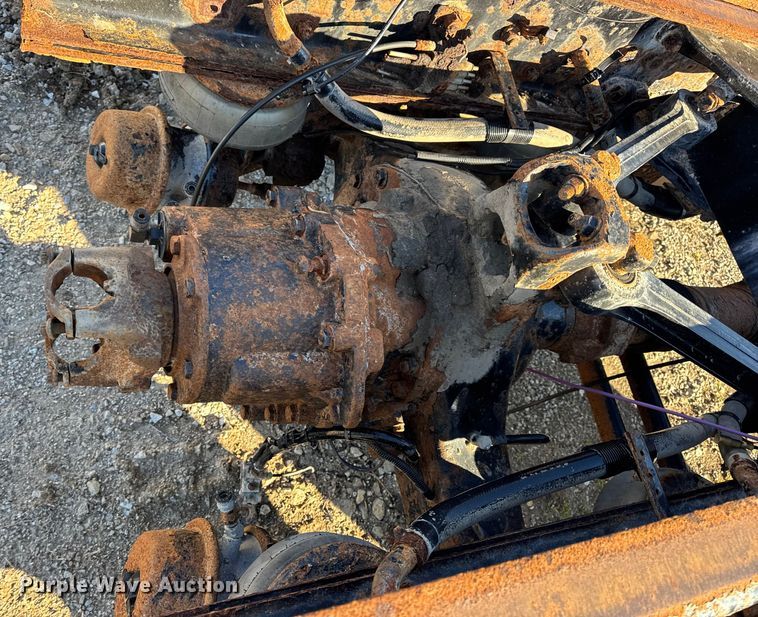 image for item EN0864 Kenworth rear axle assembly